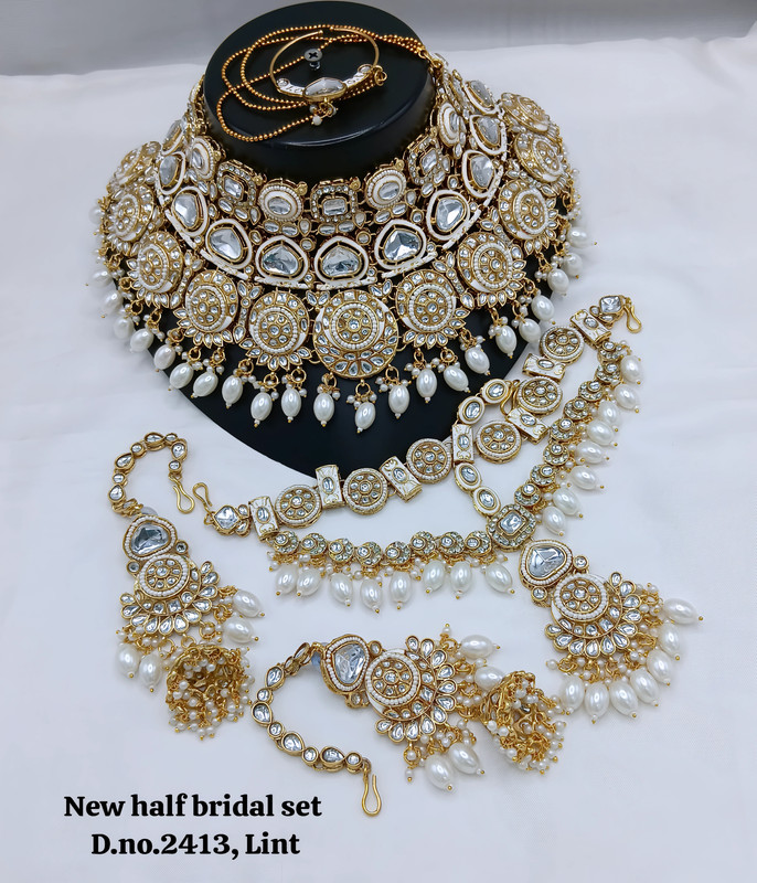 [BRIDAL 2413 WHITE] Divine Ethnic White Kundan Choker Necklace Earring Jewellery Set For Bride