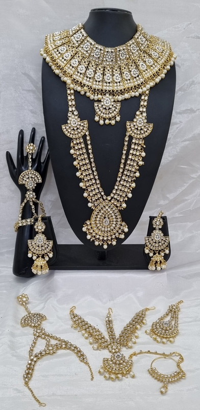 [BRIDAL COMBO 17 White] Opulent Contemporary White Kundan Choker Necklace Earring Jewellery Set For Bride
