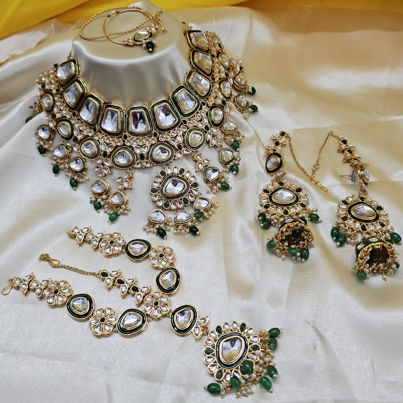[BRIDAL COMBO 54 HALF GREEN] Splendid Modern Half Green Kundan Choker Necklace Earring Jewellery Set For Bride