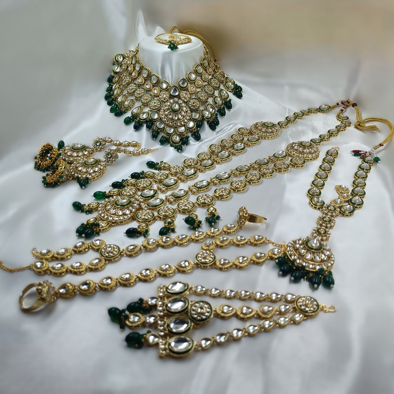 [BRIDAL COMBO 65 GREEN] Classic Statement Green Kundan Choker Necklace Earring Jewellery Set For Bride