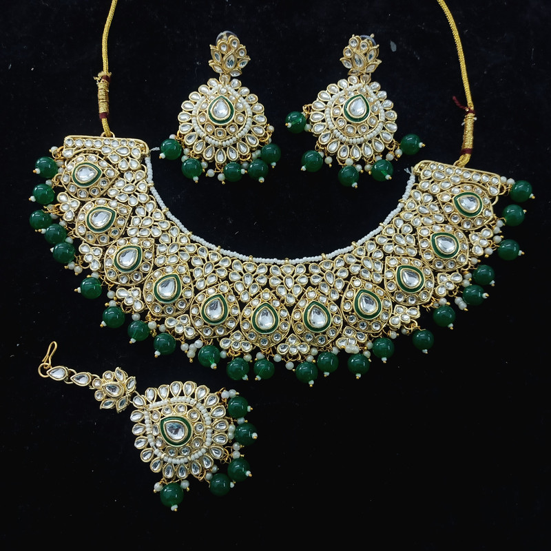[DMT20 GREEN] Resplendent Cocktail Green Choker Kundan Necklace & Earrings Jewellery Set For Women