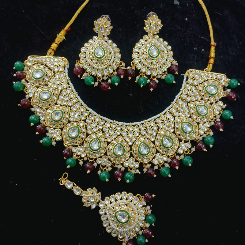 [DMT20 MAROON GREEN] Vibrant Cocktail Maroon Green Choker Kundan Necklace & Earrings Jewellery Set For Women