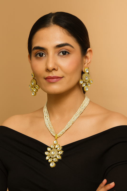 [K63 WHITE] Alluring Signature Luxurious Glow Kundan Pendant Necklace Earring Set