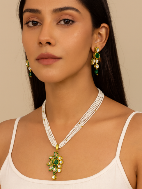 [K58 GREEN] Vibrant Couture Polished Highlight Kundan Pendant Necklace Earring Set