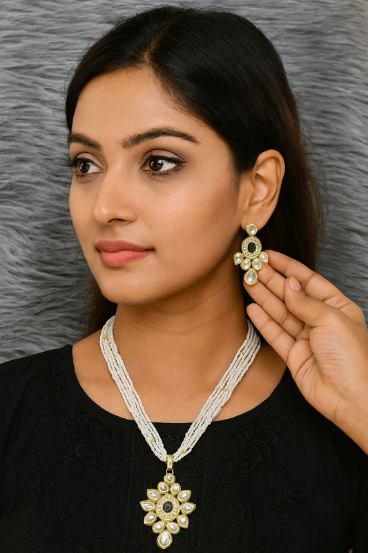 [K63 BLUE] Majestic Signature Regal Beauty Kundan Pendant Necklace Earring Set