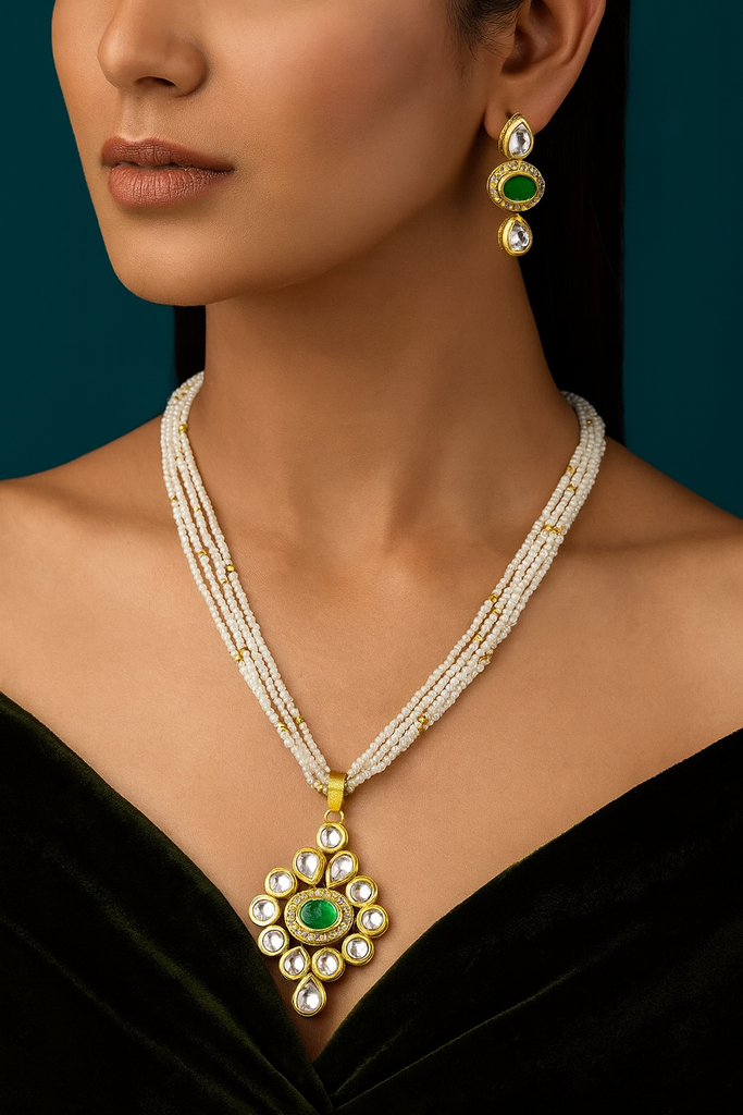 [K59 GREEN] Magnifique Signature Royal Symphony Kundan Pendant With Necklace Earring Set