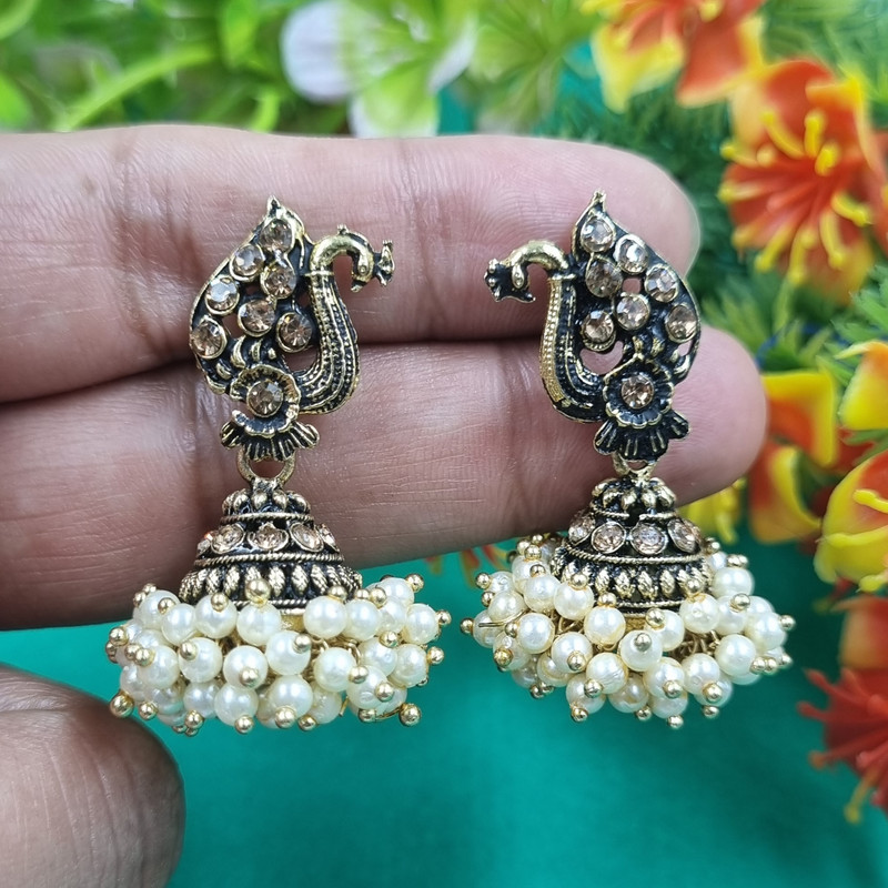 [ER210 WHITE 2] Flawless Haldi White 2 Earrings Set