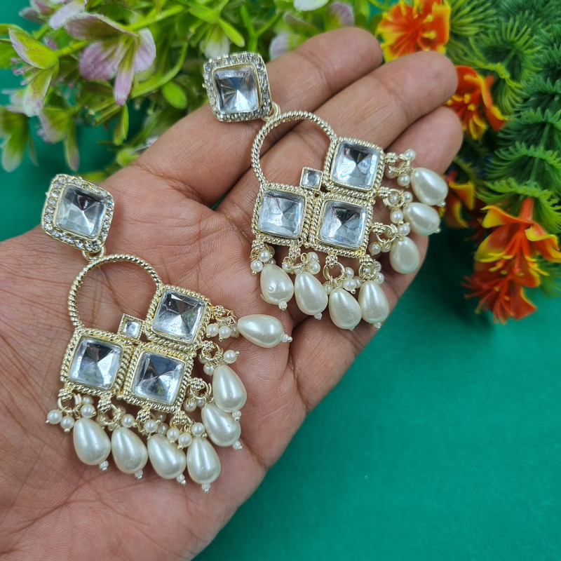 [ER223 WHITE 8] Gorgeous Reception White 8 Earrings Set