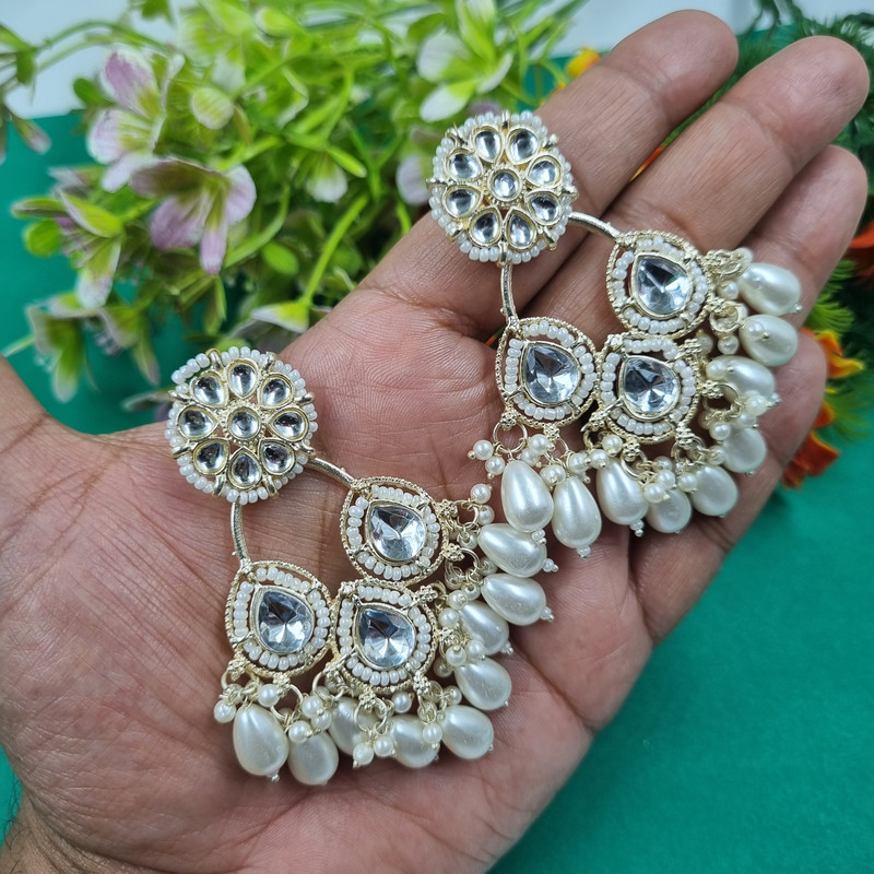 [ER225 WHITE 5] Majestic Reception White 5 Earrings Set