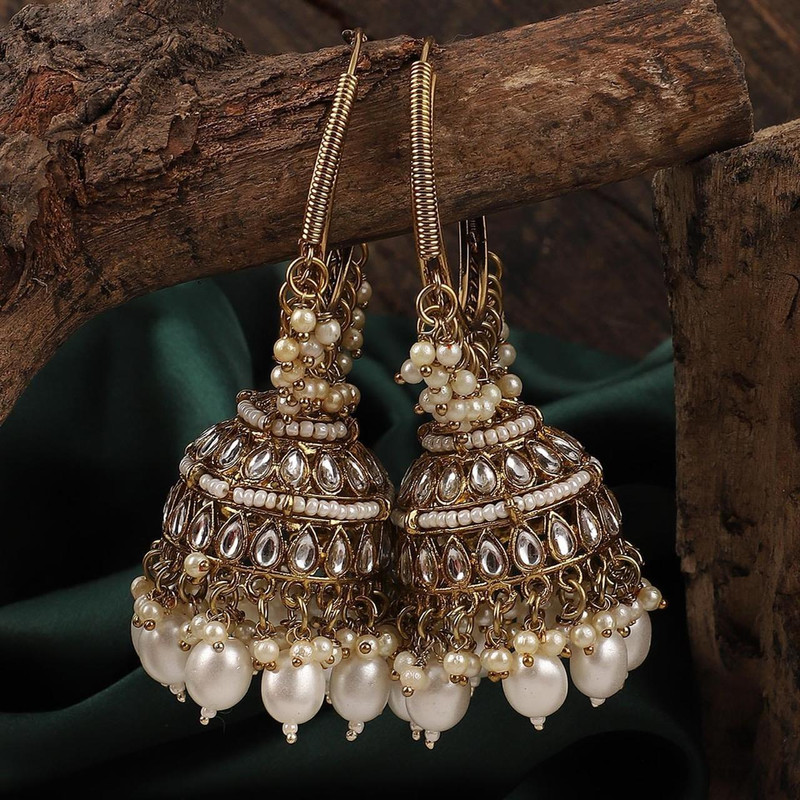 [ER208 WHITE] Regal Haldi White Earrings Set
