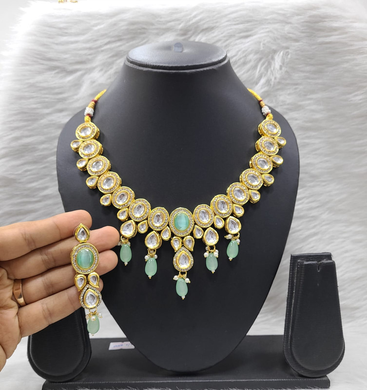 [K18 MINT GREEN] Exclusive Fashion K18 Mint Green Dabbi Kundan With Back Meena Necklace Earring Jewellery Set
