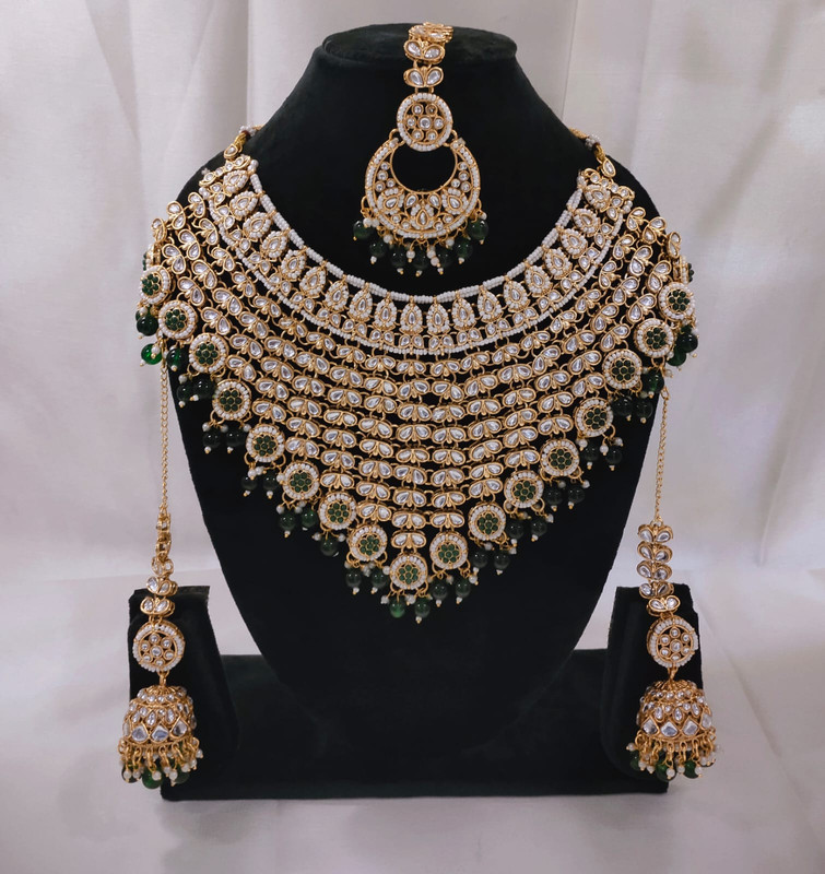 [SUBR003 Green] Mesmerizing Boutique Subr003 Green Kundan Bridal Jewellery Set For Bride