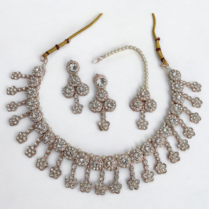 [SUNS0003 WHITE] Majestic Glam Suns0003 White Kundan Choker Necklace Earring Jewellery Set For Marriage