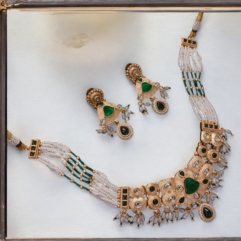 [SUNS0029 GREEN] Traditional Elite Suns0029 Green Copper Necklace & Earrings Jewellery Set For Women