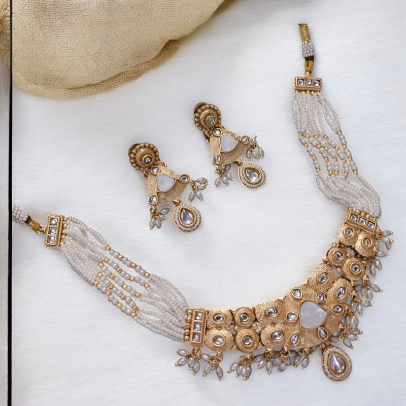 [SUNS0029 WHITE] Desi Elite Suns0029 White Copper Necklace & Earrings Jewellery Set For Women
