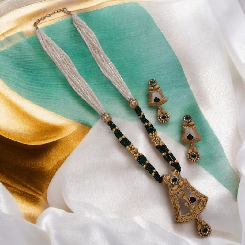 SUNS0039 GREEN Copper Necklace & Earrings Jewellery set for Women