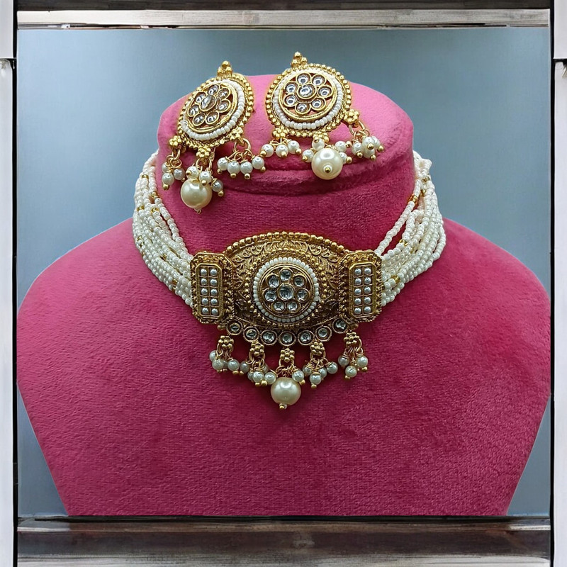 [SUNS0043 WHITE] Luxury Supreme Suns0043 White Copper Necklace & Earrings Jewellery Set For Women