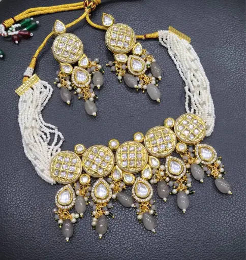[K55 GREY] K55 GREY Dabbi Kundan With Back Meena Necklace Earring Jewellery set