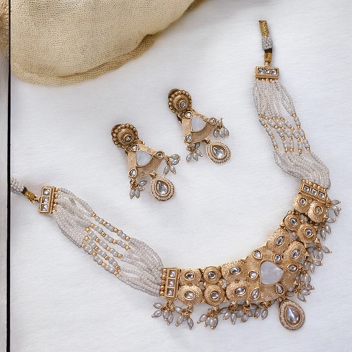 [SUNS0029 WHITE] SUNS0029 WHITE Copper Necklace & Earrings Jewellery set for Women